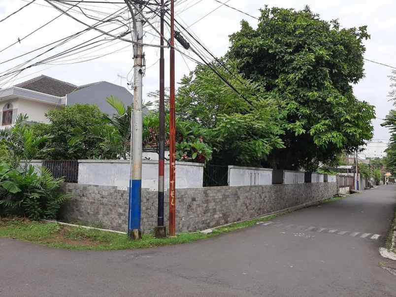 dijual rumah hook strategis cempaka putih timur
