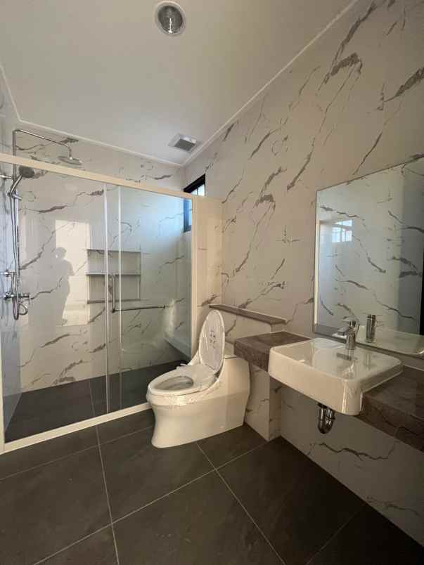 dijual rumah hook villa pasir putih 5 pik2 type walnut