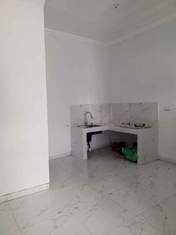 dijual rumah jagakarsa