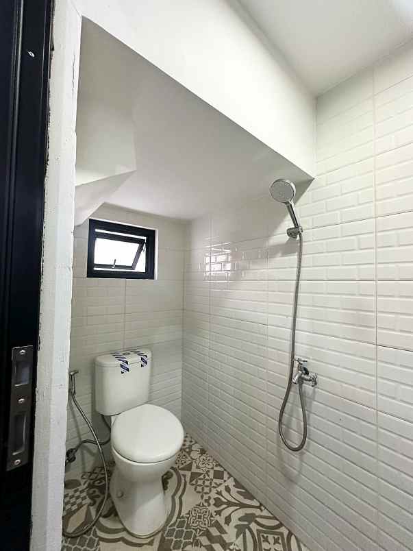 dijual rumah jagakarsa jakarta selatan