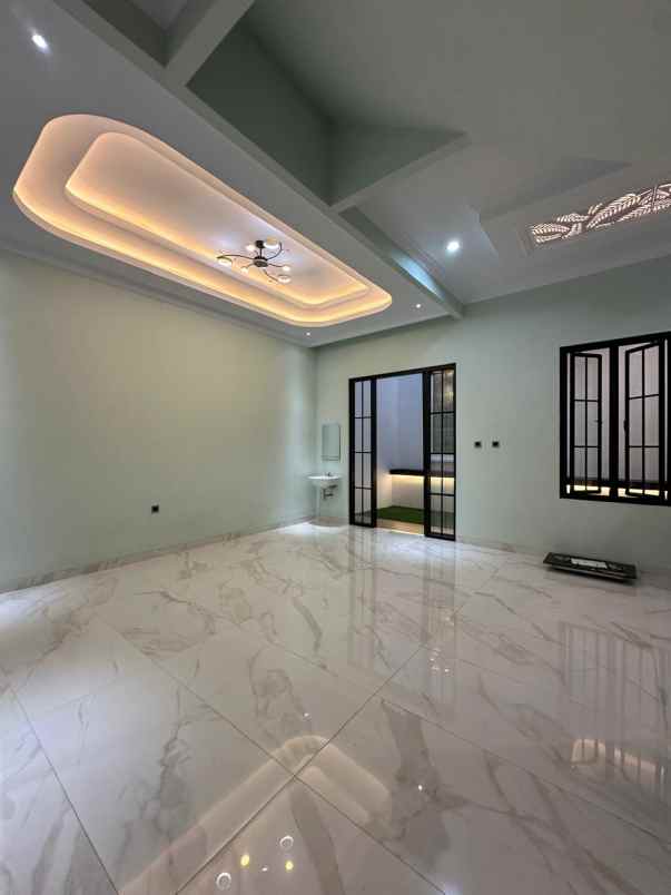 dijual rumah jagakarsa jakarta selatan