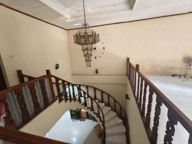dijual rumah jakasetia