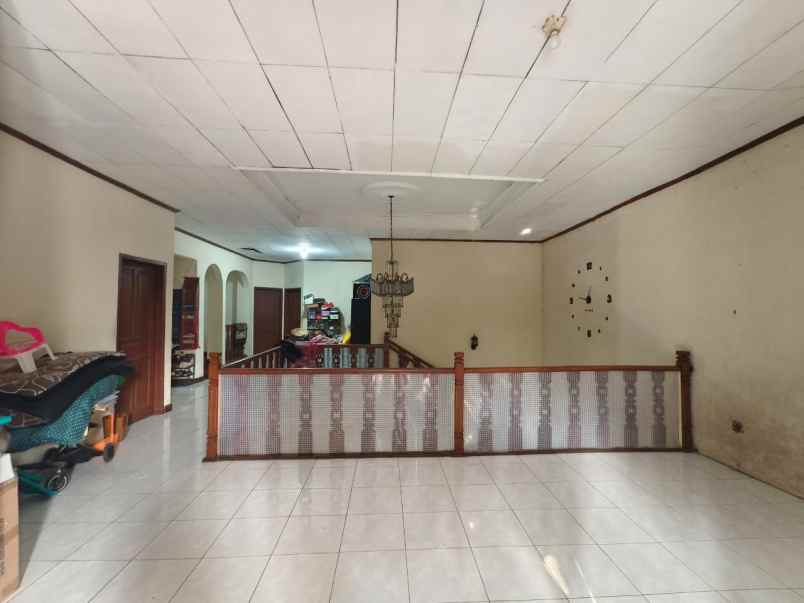 dijual rumah jakasetia