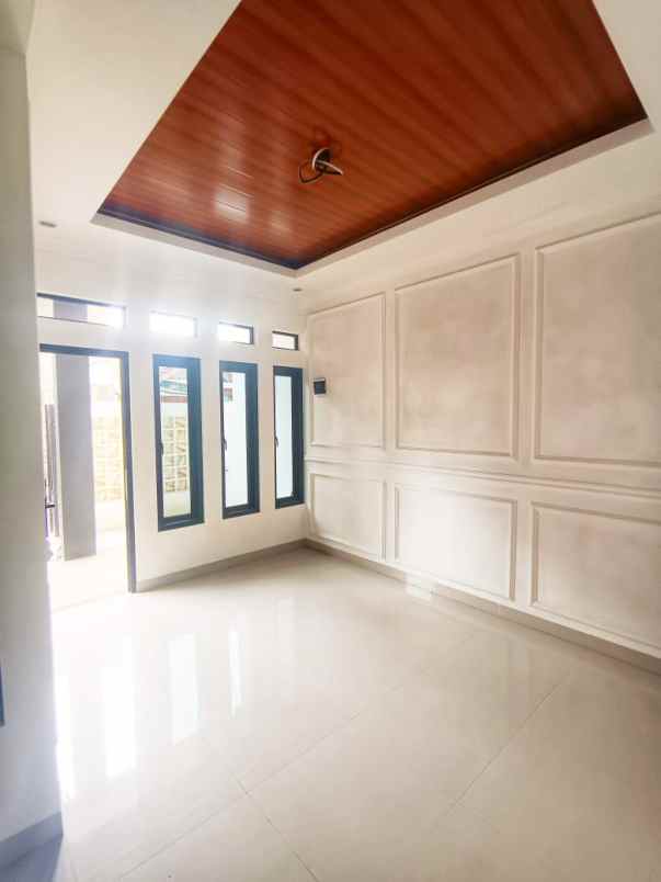 dijual rumah jalan bkkbn jalan raya