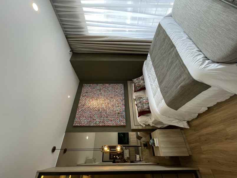 dijual rumah jalan cendrawasih bintaro