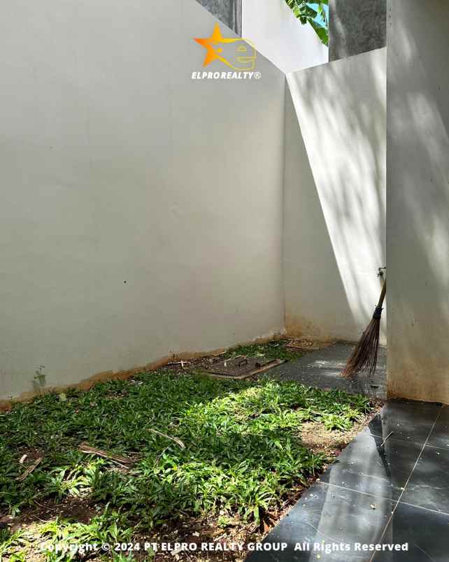 dijual rumah jalan cendrawasih bintaro