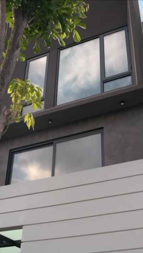 dijual rumah jalan greenwood citraland