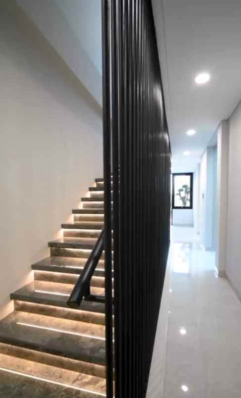 dijual rumah jalan greenwood citraland