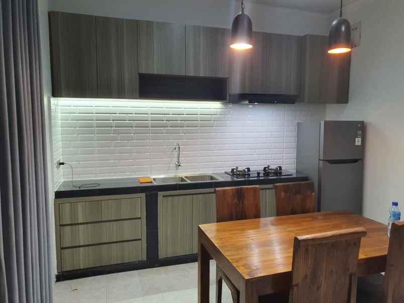 dijual rumah jalan gunung soputan