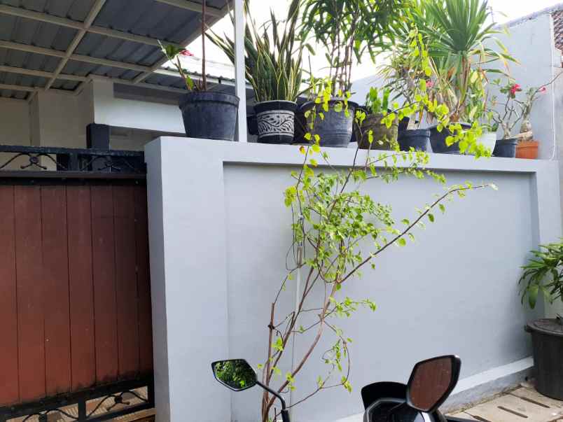 dijual rumah jalan gunung soputan