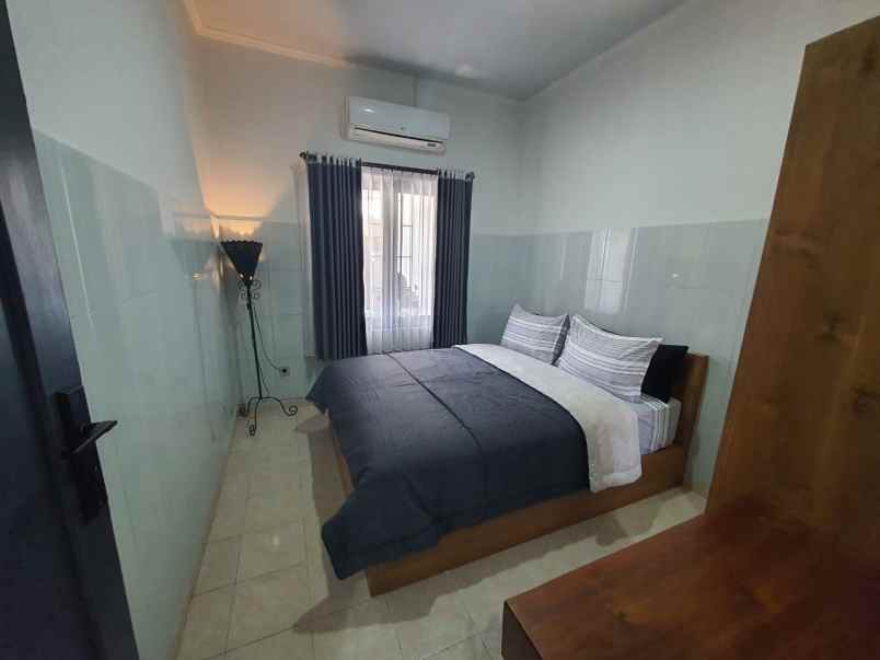 dijual rumah jalan gunung soputan