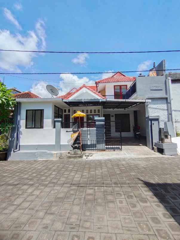 dijual rumah jalan gunung soputan