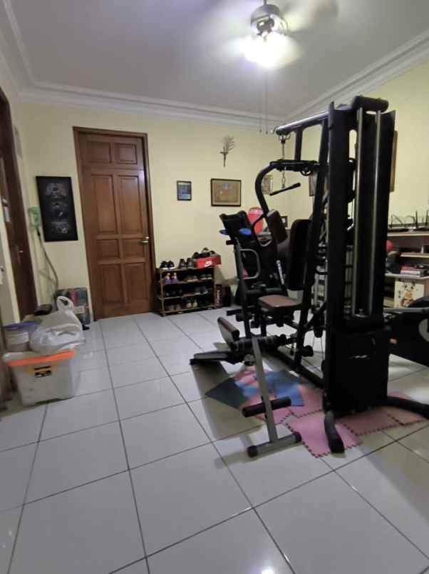 dijual rumah jalan kartini sawah besar