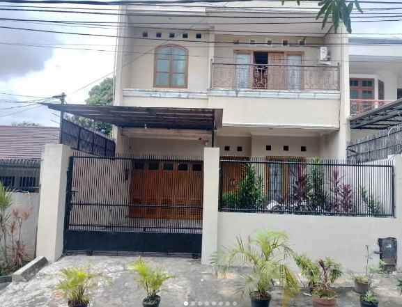 dijual rumah jalan kebon jeruk jakarta