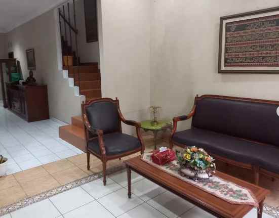 dijual rumah jalan kebon jeruk jakarta
