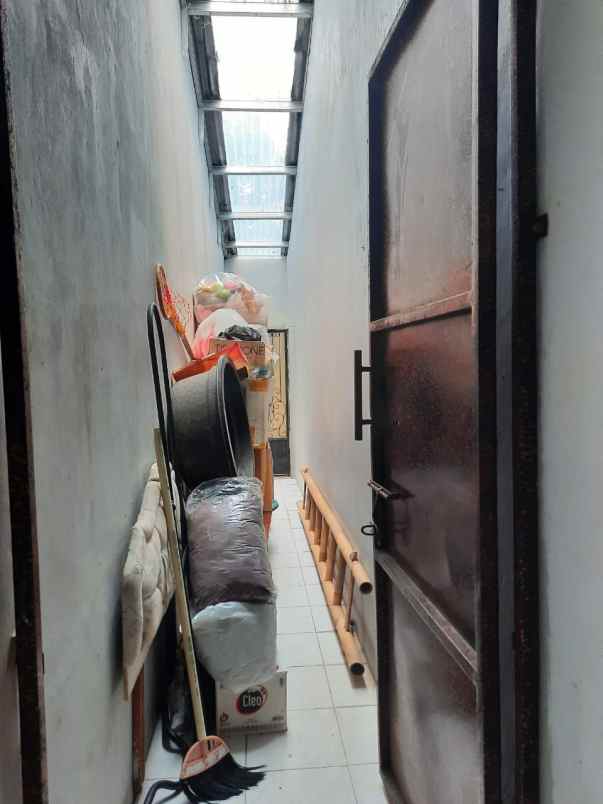dijual rumah jalan kecapi