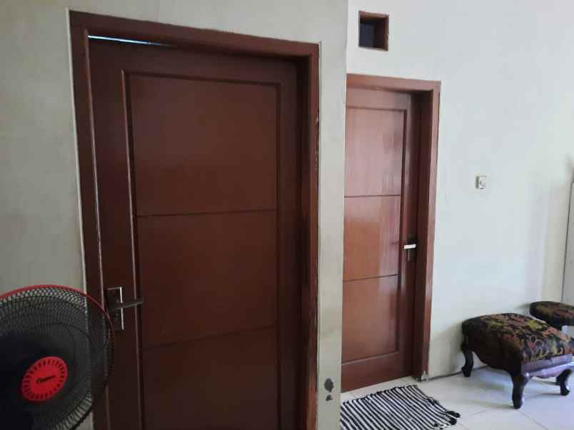 dijual rumah jalan kecapi