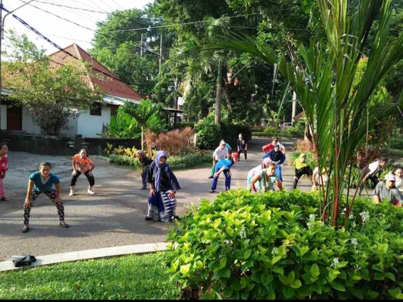 dijual rumah jalan kesumba
