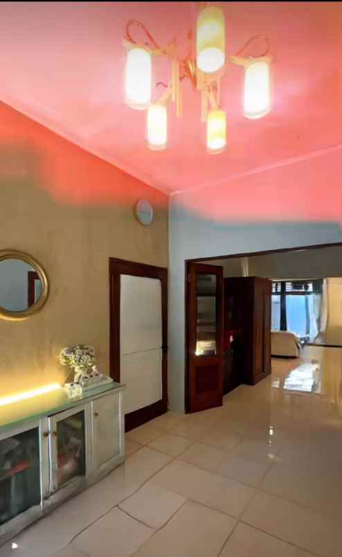 dijual rumah jalan kesumba