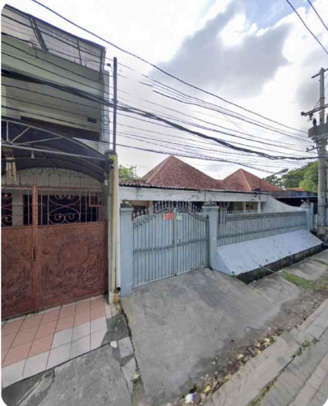 dijual rumah jalan kesumba