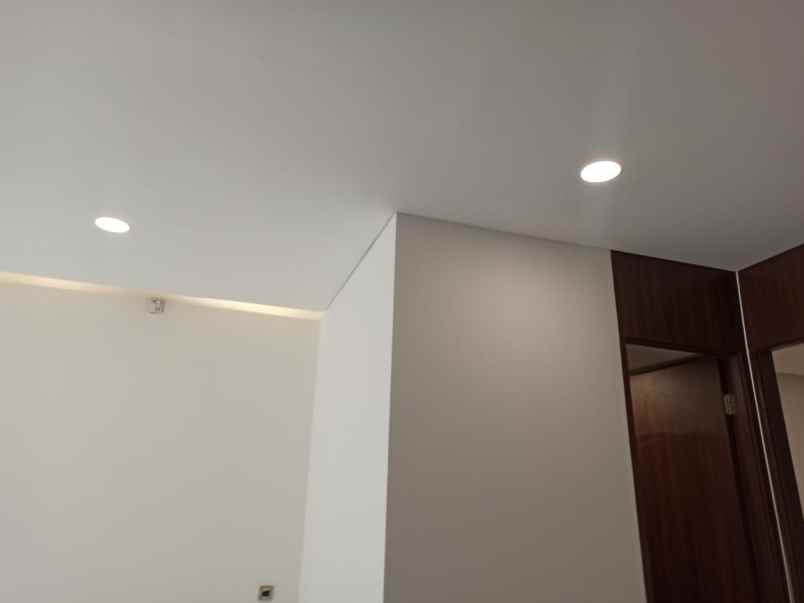 dijual rumah jalan nangka vii