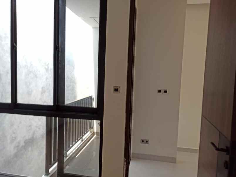 dijual rumah jalan nangka vii