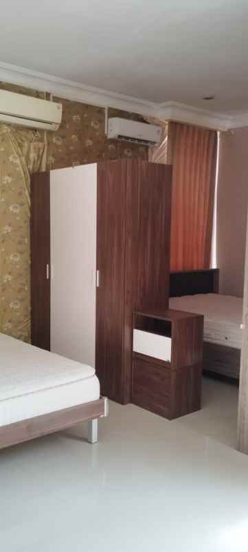 dijual rumah jalan pakuwon indah