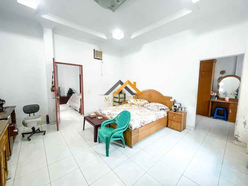 dijual rumah jalan pasar 3 krakatau