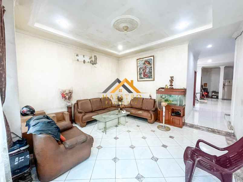 dijual rumah jalan pasar 3 krakatau