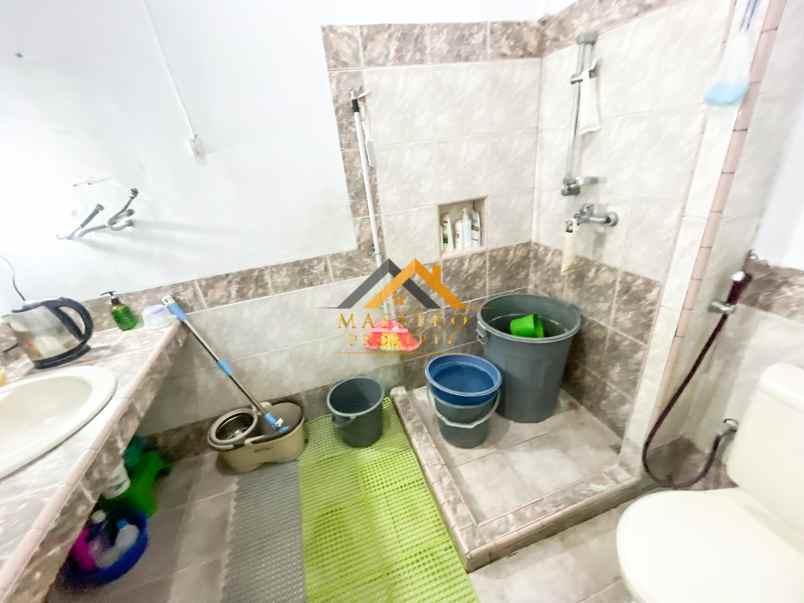 dijual rumah jalan pasar 3 krakatau