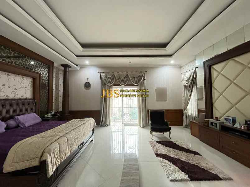 dijual rumah jalan pasar baru daerah