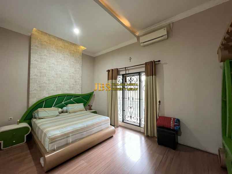 dijual rumah jalan pasar baru daerah