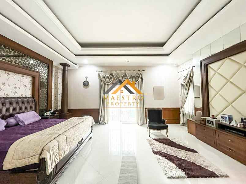 dijual rumah jalan pasar baru daerah