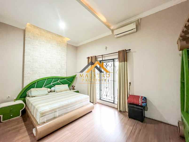 dijual rumah jalan pasar baru daerah