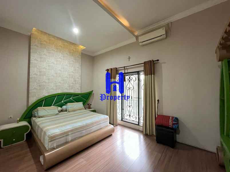 dijual rumah jalan pasar baru daerah