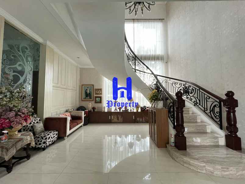 dijual rumah jalan pasar baru daerah