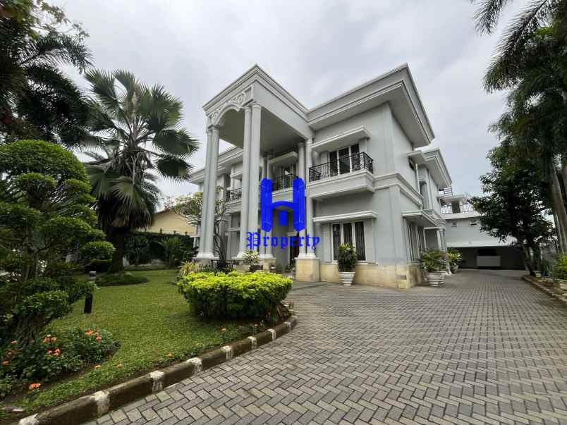 dijual rumah jalan pasar baru daerah