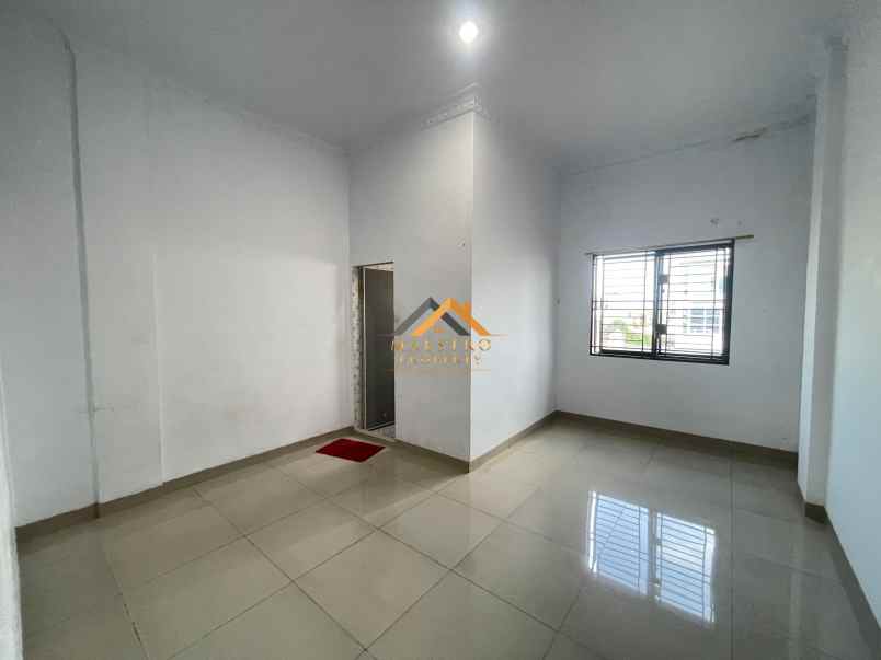 dijual rumah jalan pukat viii gg murni