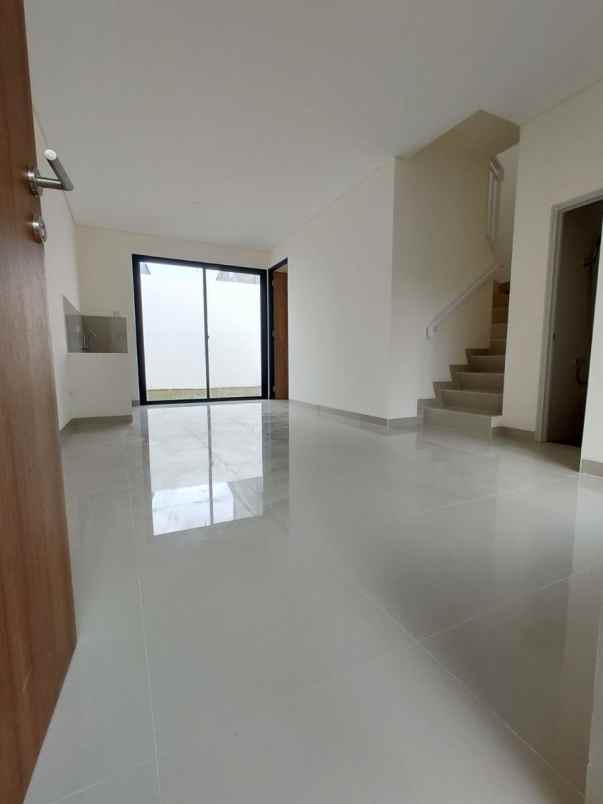 dijual rumah jalan raya ceger pondok aren