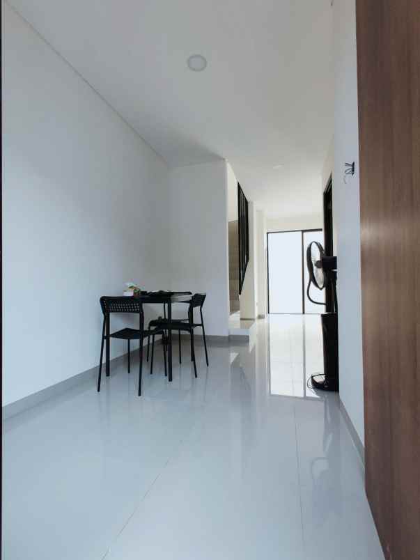 dijual rumah jalan raya ceger pondok aren