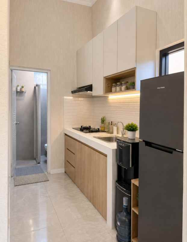 dijual rumah jalan raya megu cisoka