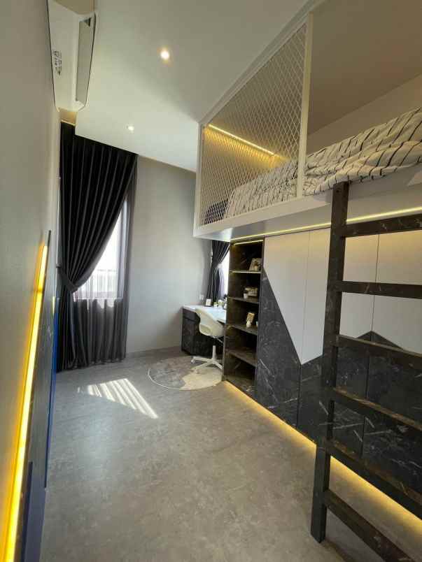 dijual rumah jalan raya pahlawan rempoa