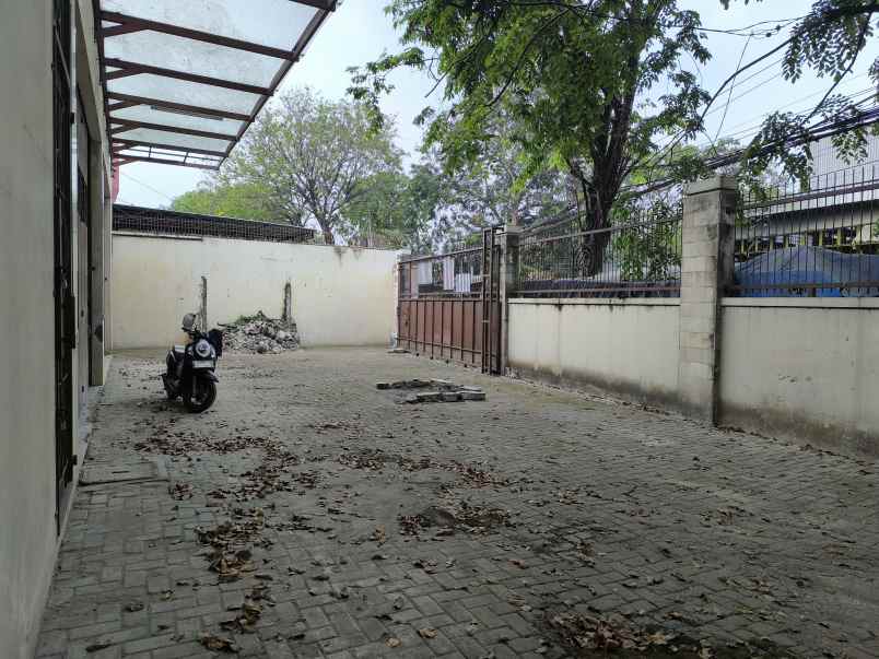 dijual rumah jalan raya perjuangan