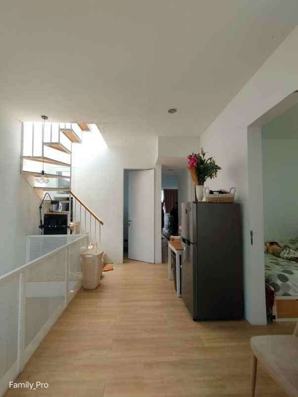 dijual rumah jalan raya pondok aren