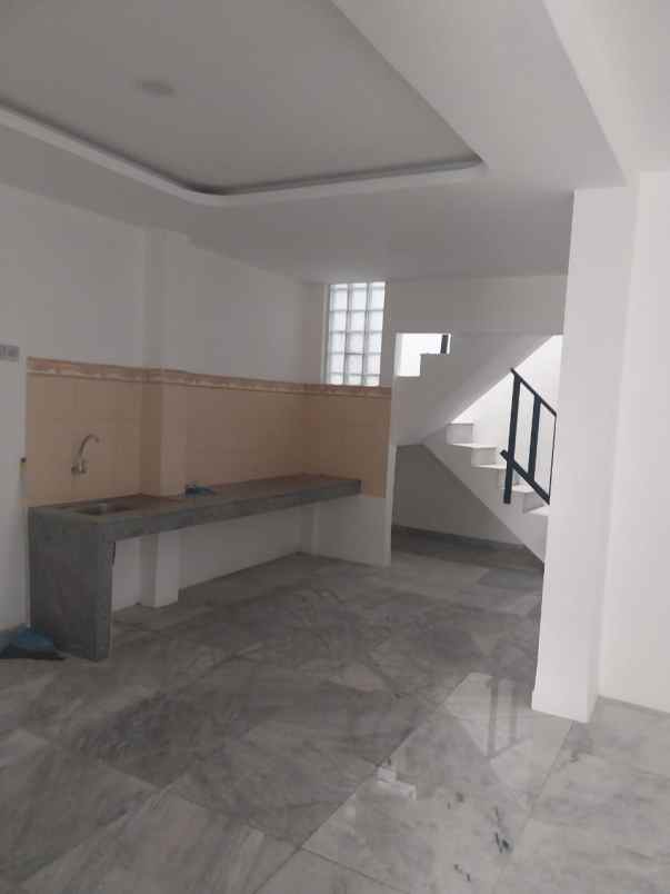 dijual rumah jalan taman puspa raya