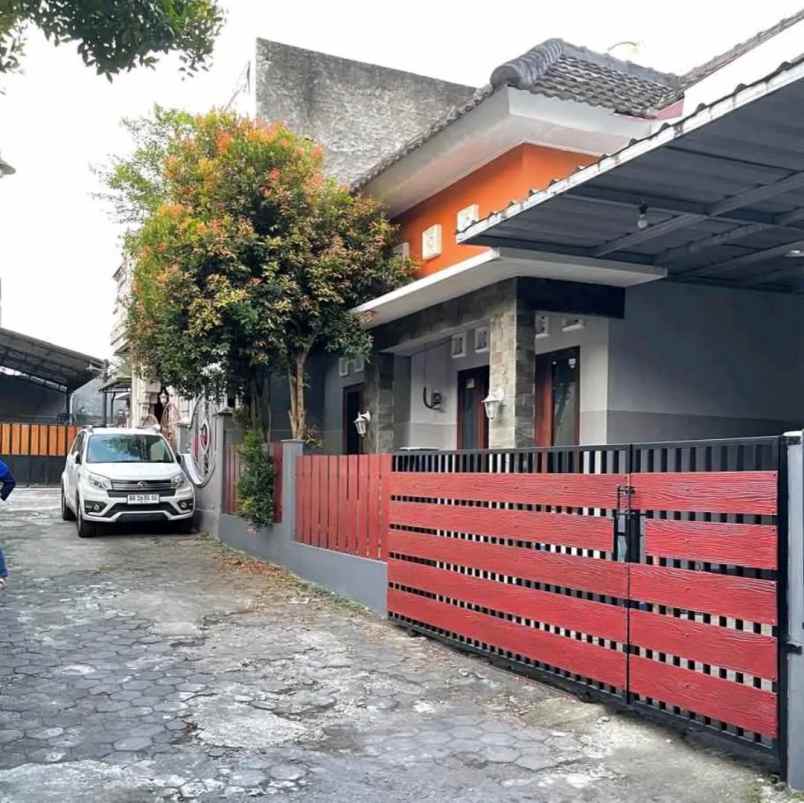 dijual rumah jambon