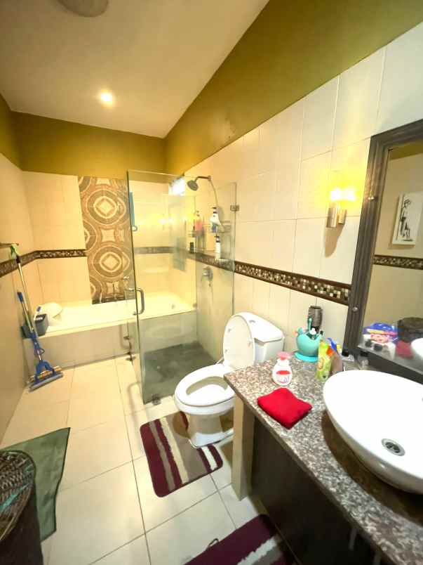 dijual rumah janur elok kelapa gading