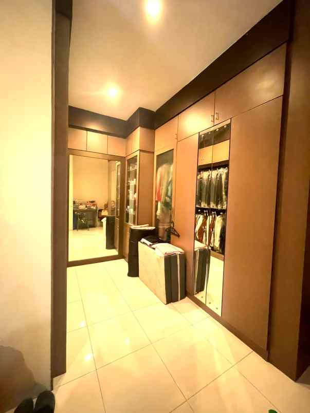 dijual rumah janur elok kelapa gading