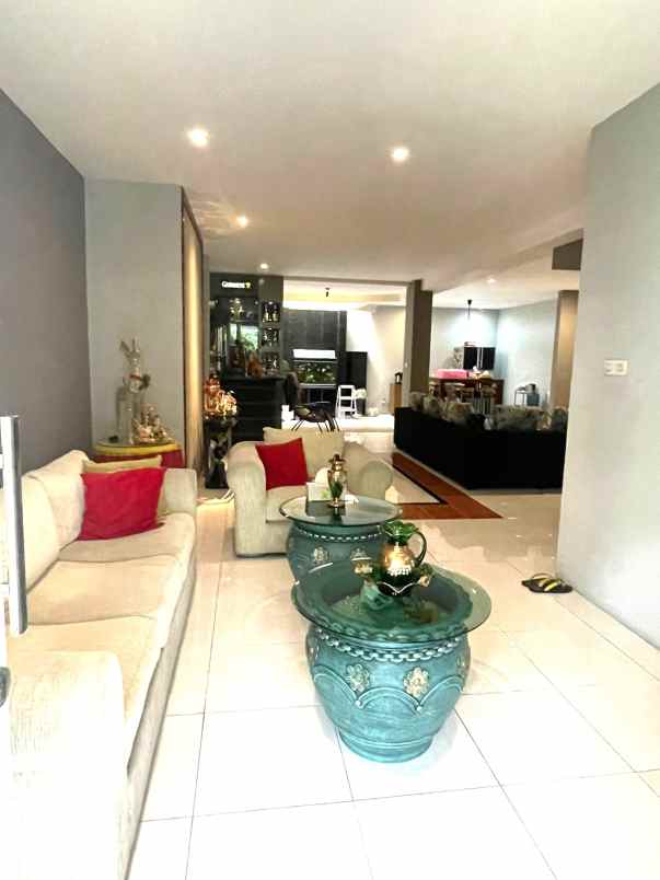 dijual rumah janur elok kelapa gading