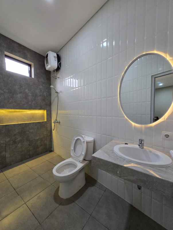 dijual rumah jatibening